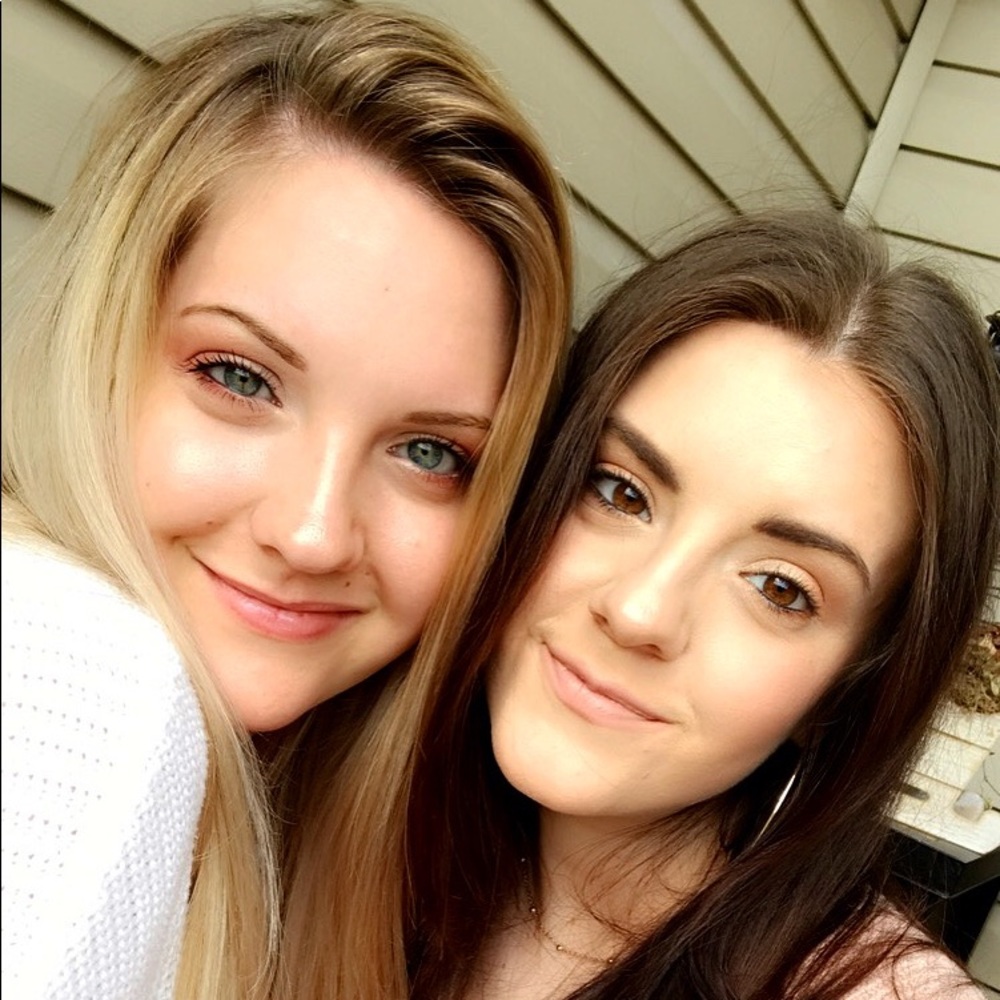 Meet your Posher, Maria